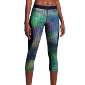 Nike Pro Hypercool Rainbow Dot Crop Mesh Leggings